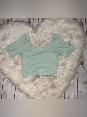 Lululemon Ribbed Held Tight Tee Mint Green  Cropped Wicking Stretch Sleek Size 8